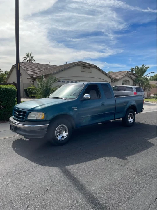 2000 Ford F-150 10th Gen - Image 2 of 3
