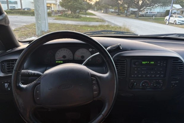 2000 Ford F-150 10th Gen - Image 5 of 7