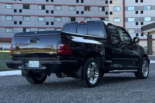 2000 Ford F-150 10th Gen - Image 2 of 8