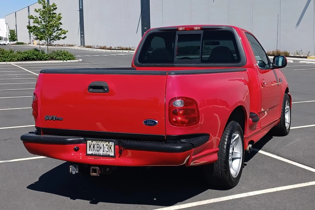 2000 Ford F-150 SVT Lightning 10th Gen - Image 5 of 31