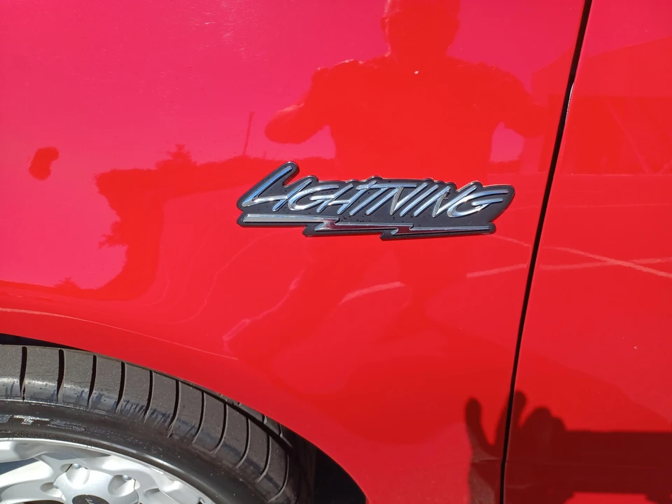 2000 Ford F-150 SVT Lightning 10th Gen - Image 24 of 31