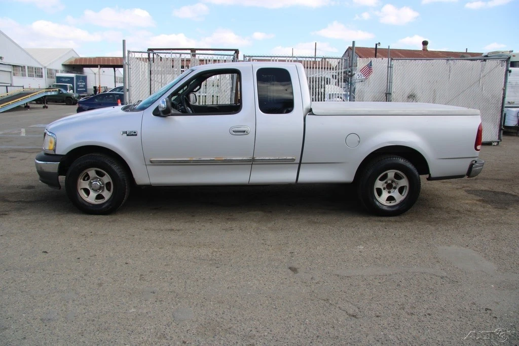2000 Ford F-150 10th Gen - Image 3 of 24