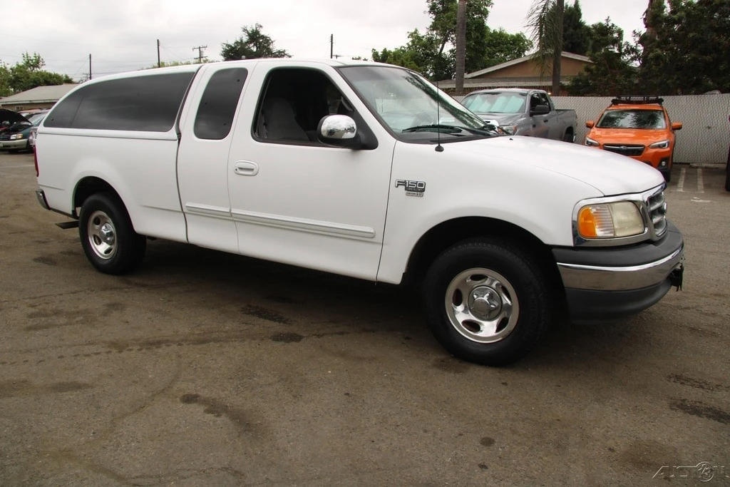 2000 Ford F-150 10th Gen - Image 9 of 21