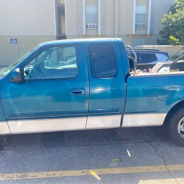 2000 Ford F-150 XLT Pickup 2D 6 1/2 ft