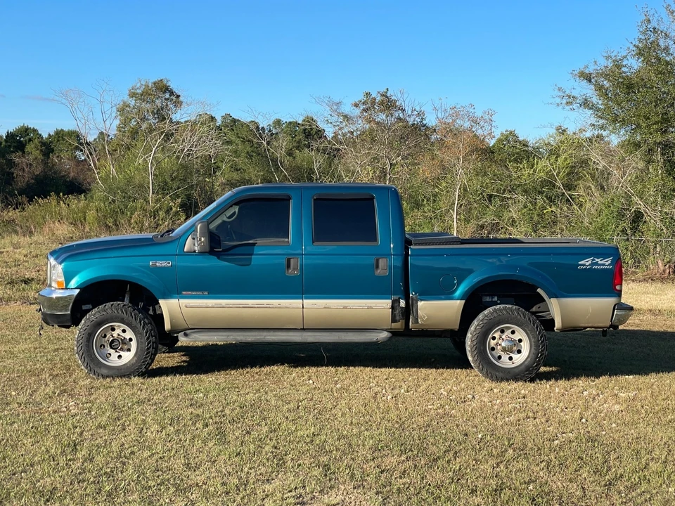 2000 Ford Super Duty 1st Gen - Image 3 of 16