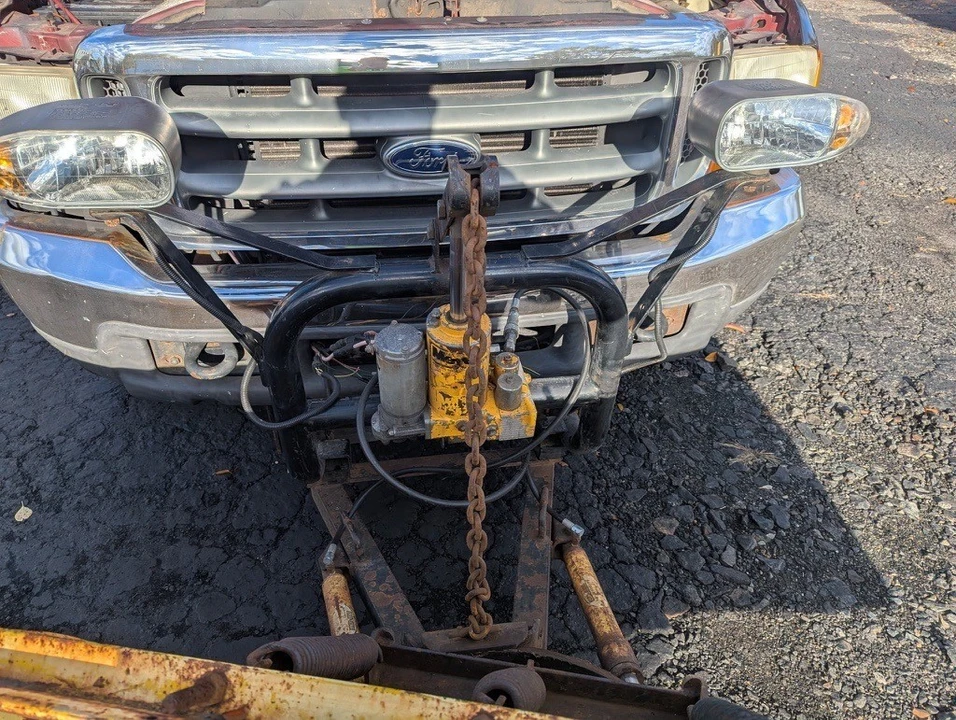 2000 Ford Super Duty 1st Gen - Image 9 of 14
