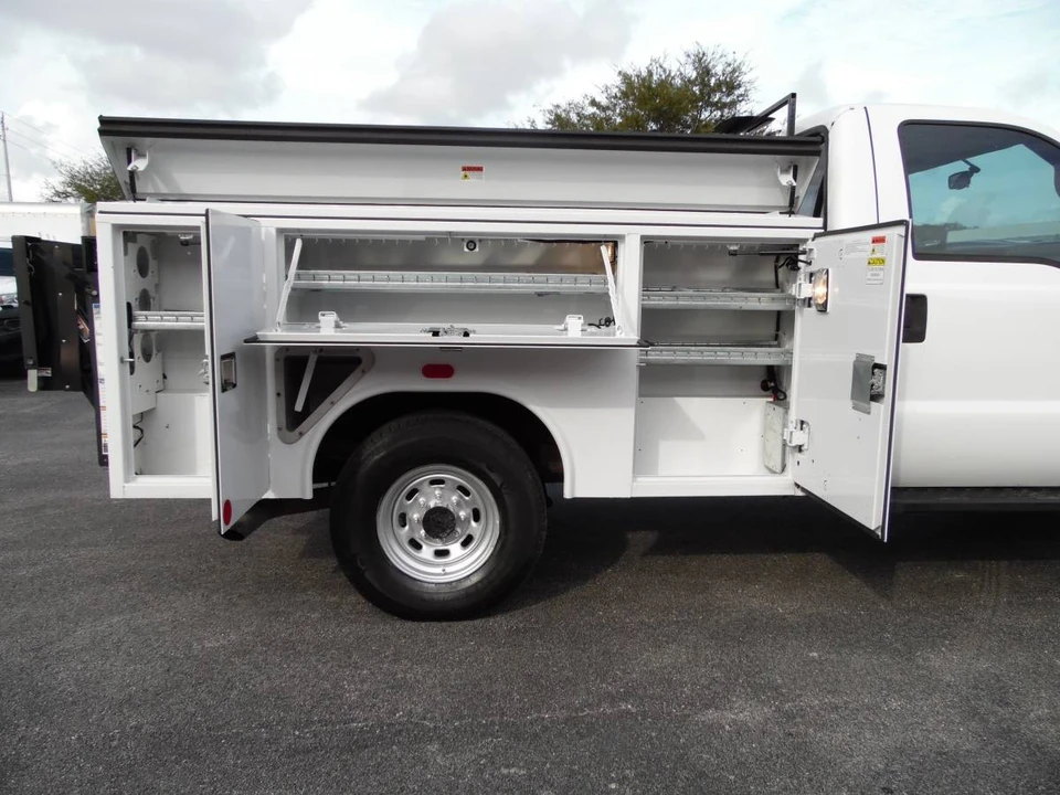 2000 Ford Super Duty 1st Gen - Image 7 of 21