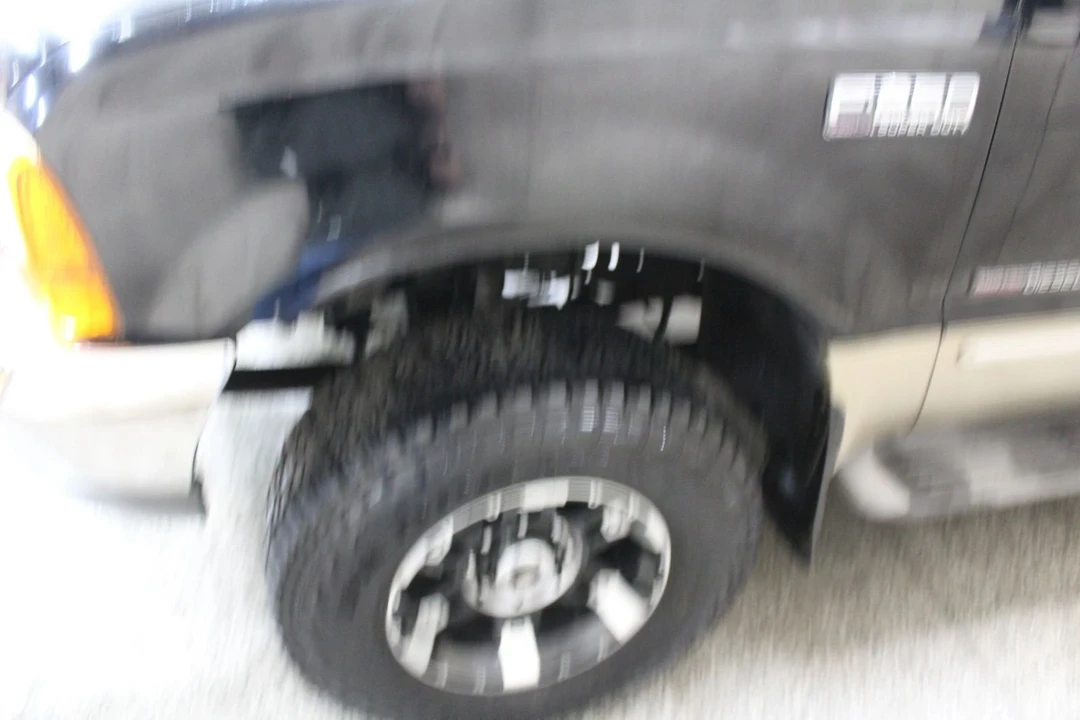 2000 Ford Super Duty 1st Gen - Image 9 of 12