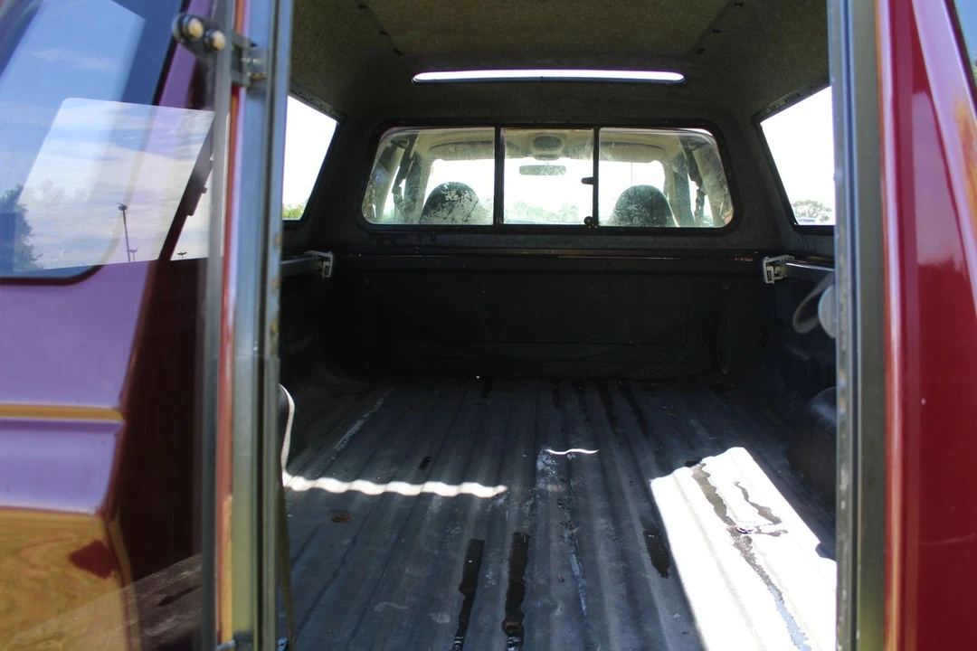 2000 Ford Super Duty 1st Gen - Image 8 of 12