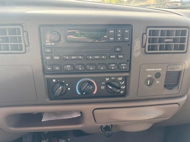 2000 Ford Super Duty 1st Gen - Image 6 of 21