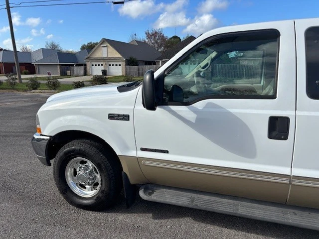 2000 Ford Super Duty 1st Gen - Image 2 of 21