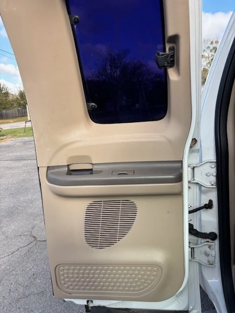 2000 Ford Super Duty 1st Gen - Image 12 of 21
