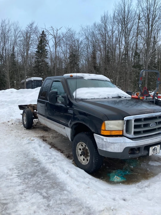 2000 Ford Super Duty 1st Gen - Image 3 of 19