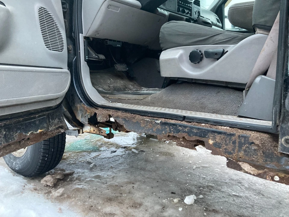 2000 Ford Super Duty 1st Gen - Image 9 of 19