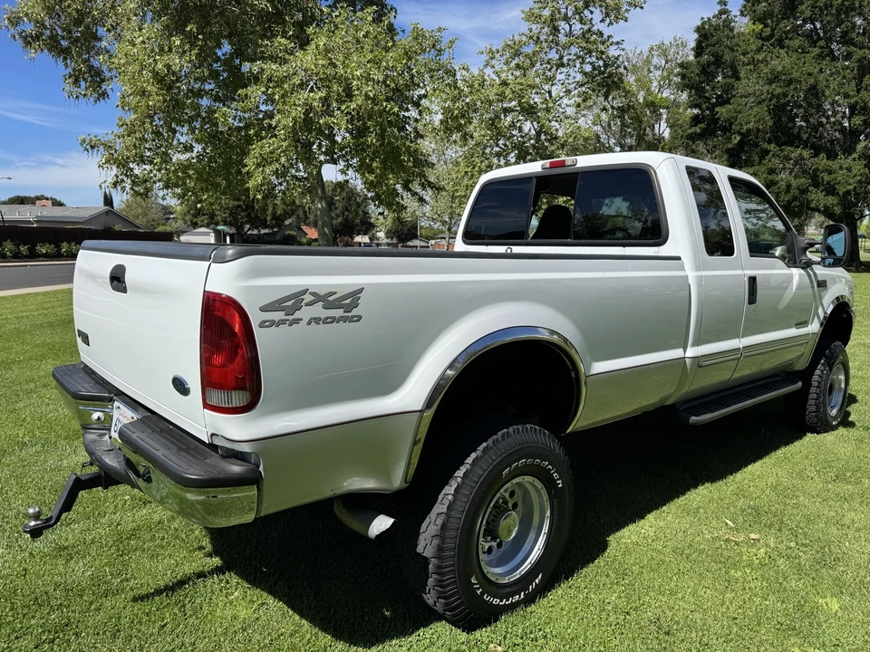 2000 Ford Super Duty 1st Gen - Image 2 of 20