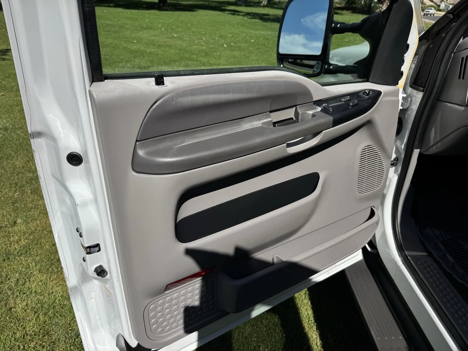 2000 Ford Super Duty 1st Gen - Image 15 of 20
