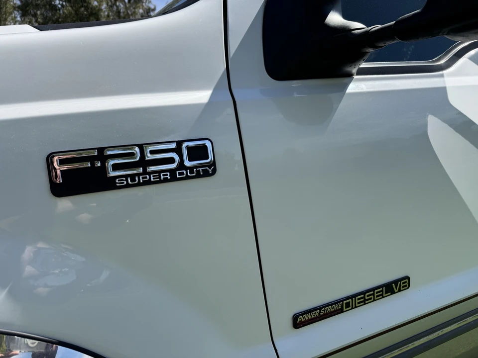 2000 Ford Super Duty 1st Gen - Image 11 of 20