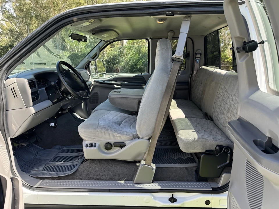 2000 Ford Super Duty 1st Gen - Image 18 of 20