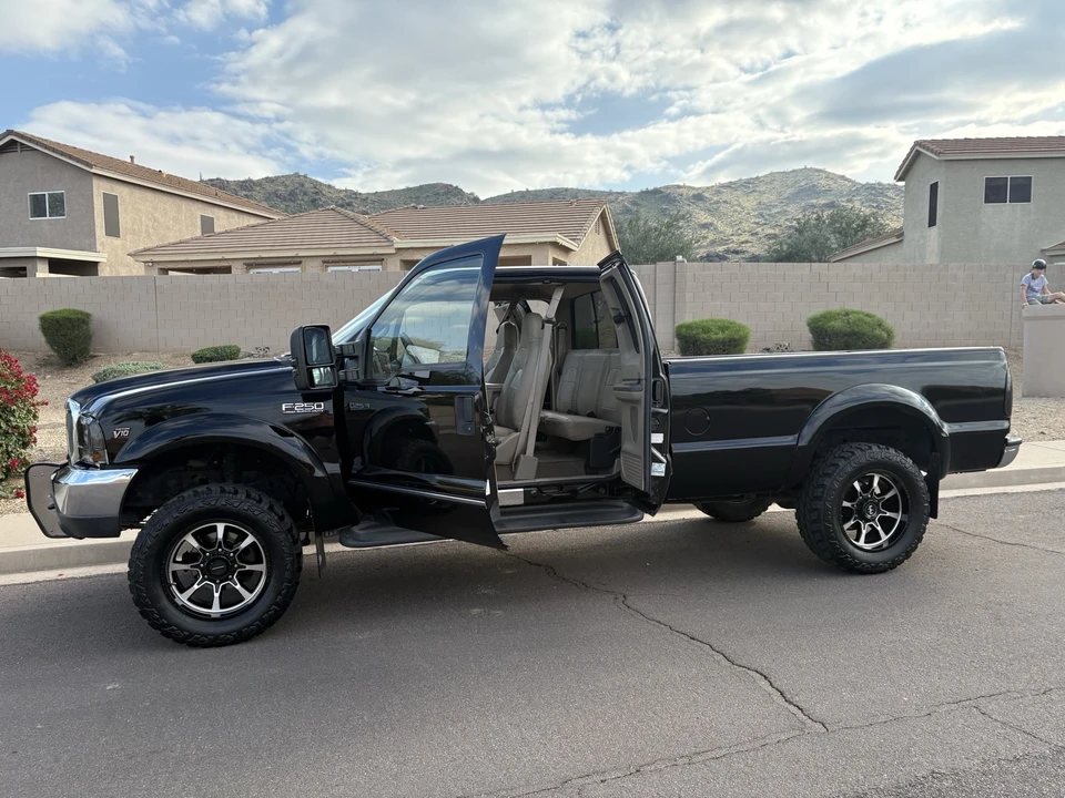 2000 Ford Super Duty 1st Gen - Image 8 of 20