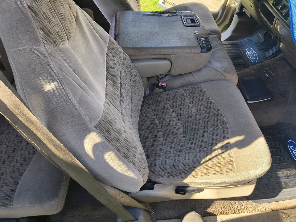 2000 Ford Super Duty 1st Gen - Image 19 of 21