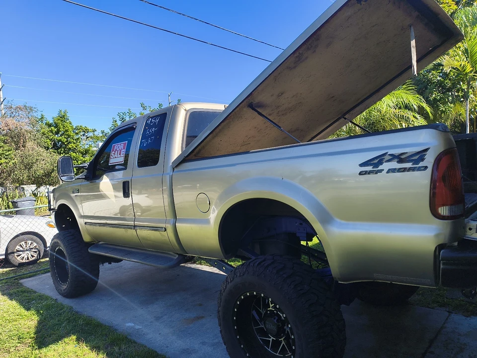2000 Ford Super Duty 1st Gen - Image 8 of 21