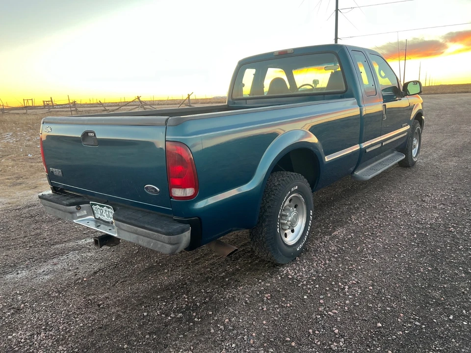 2000 Ford Super Duty 1st Gen - Image 2 of 20