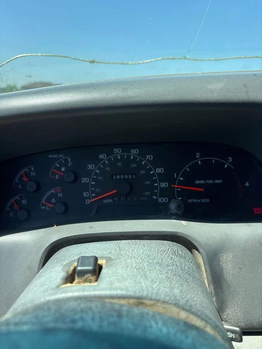 2000 Ford Super Duty 1st Gen - Image 13 of 14