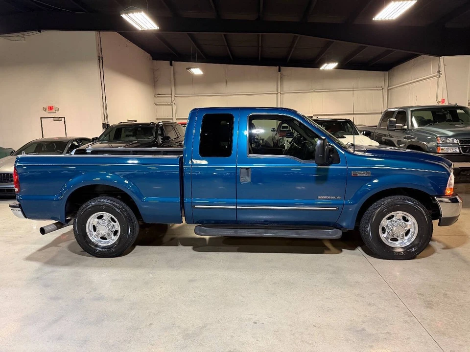 2000 Ford Super Duty 1st Gen - Image 9 of 12