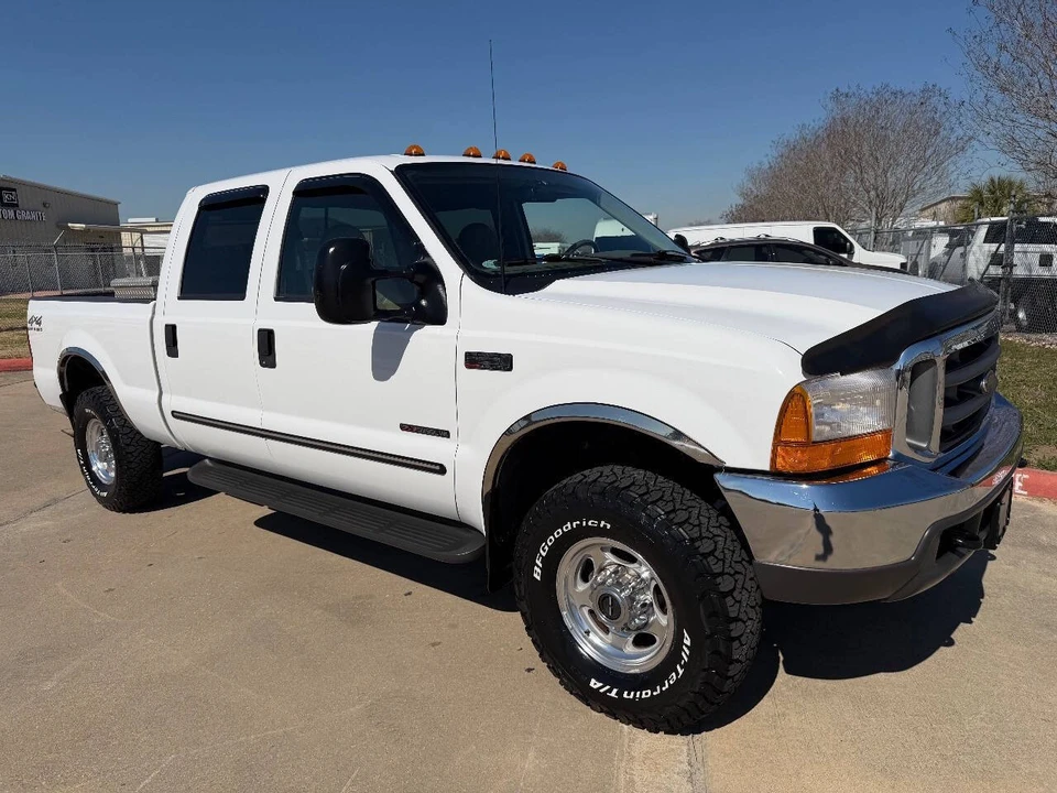 2000 Ford Super Duty 1st Gen - Image 2 of 12
