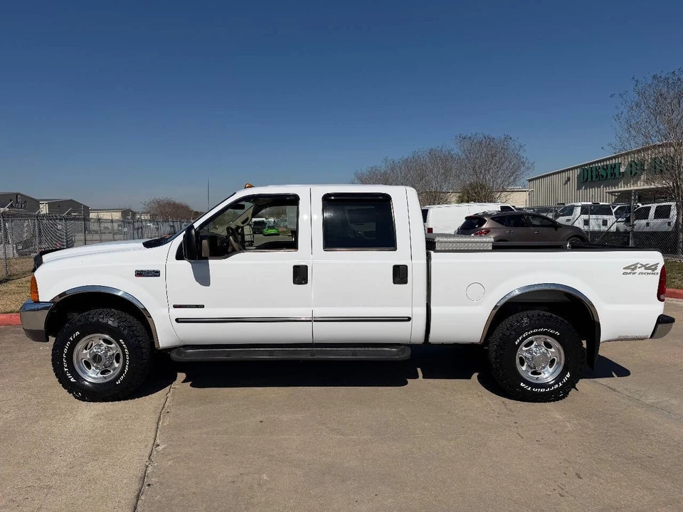 2000 Ford Super Duty 1st Gen - Image 5 of 12