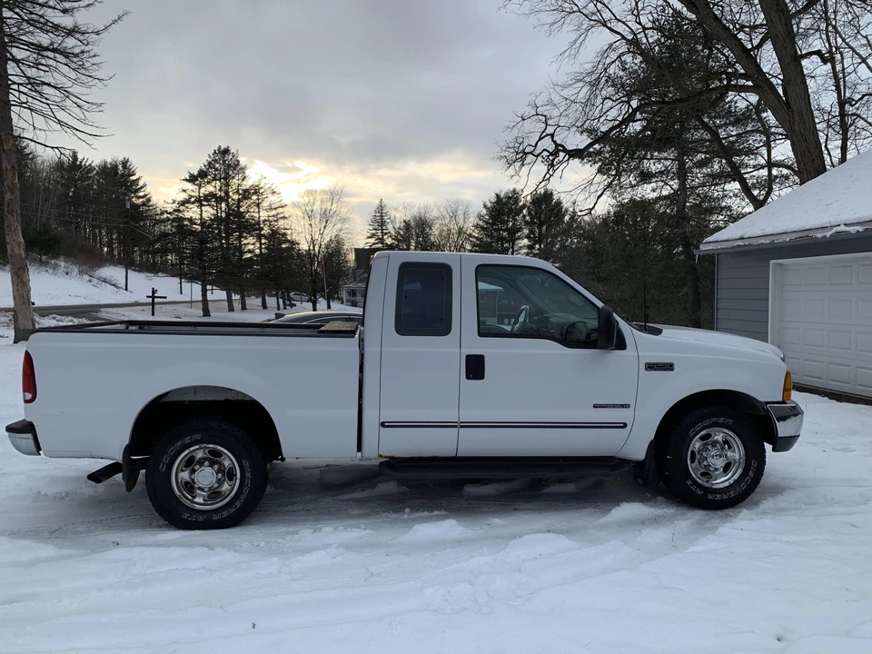 2000 Ford Super Duty 1st Gen - Image 12 of 31