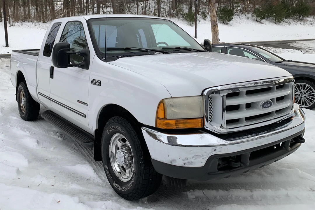 2000 Ford Super Duty 1st Gen - Image 3 of 31