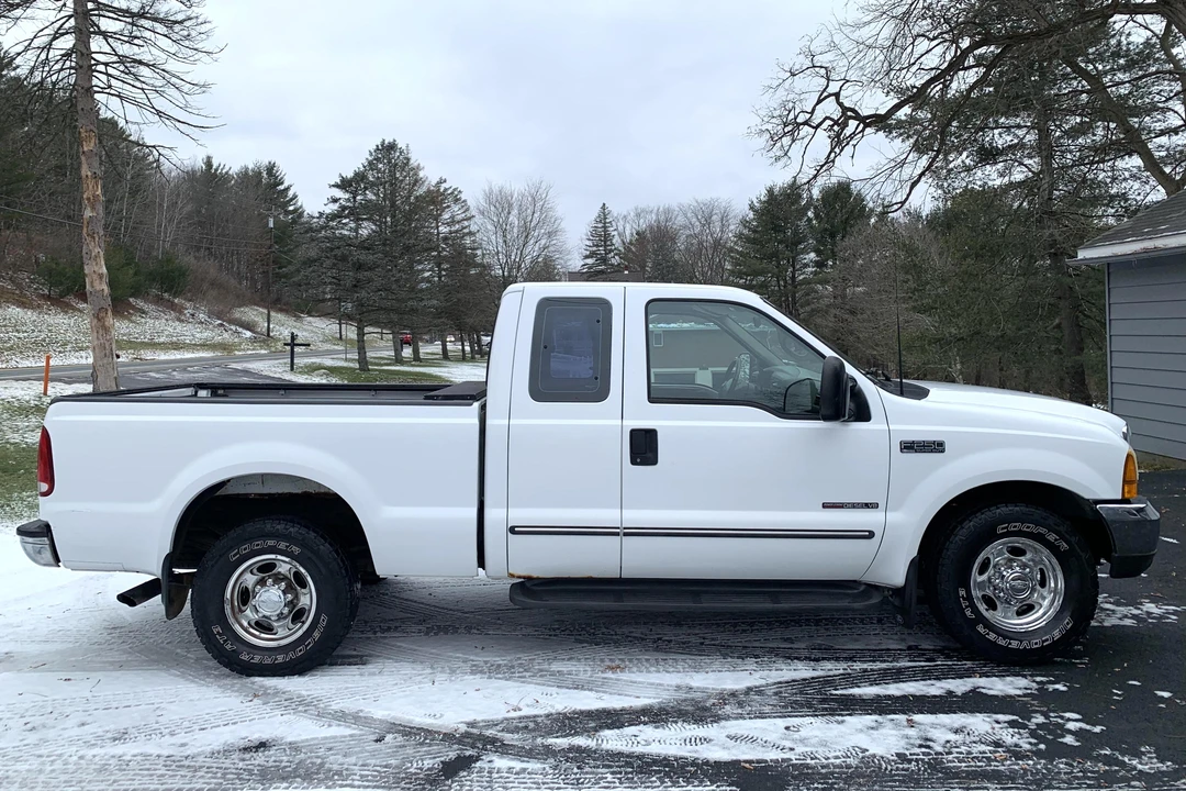 2000 Ford Super Duty 1st Gen - Image 4 of 31