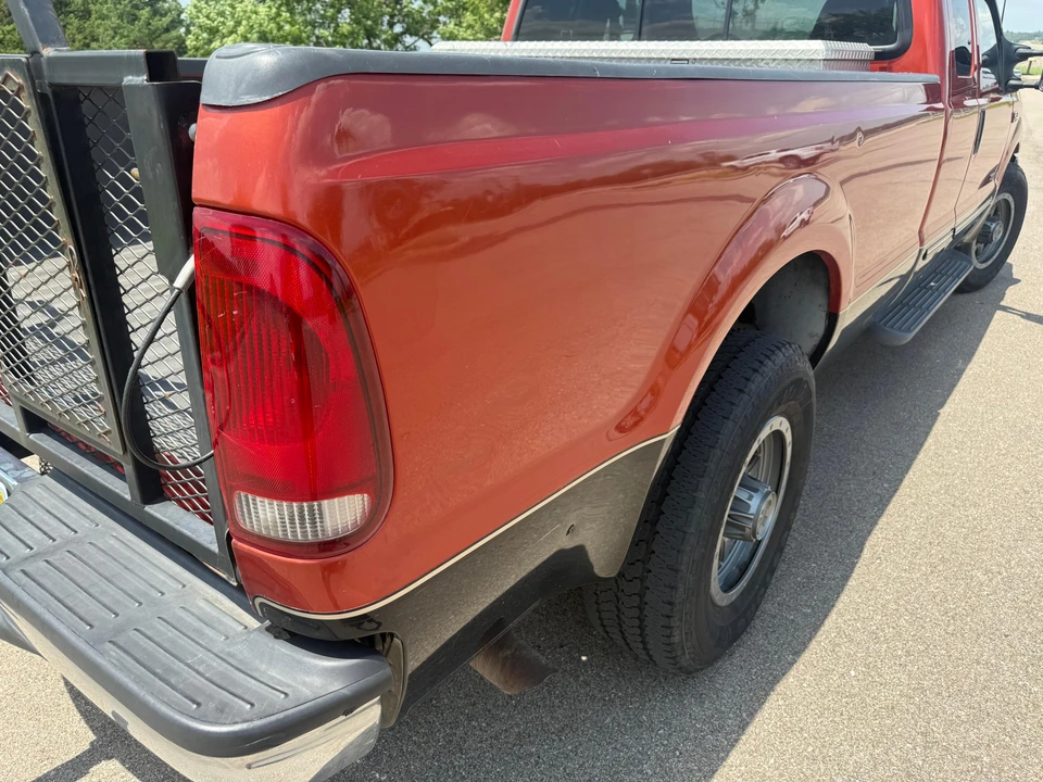 2000 Ford Super Duty 1st Gen - Image 27 of 31