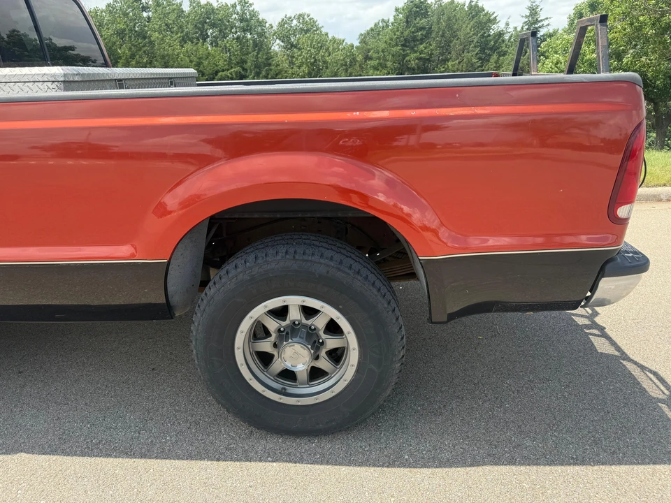 2000 Ford Super Duty 1st Gen - Image 17 of 31