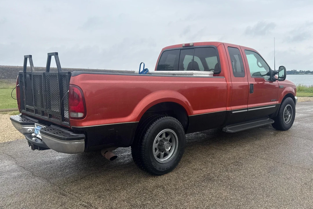 2000 Ford Super Duty 1st Gen - Image 4 of 31