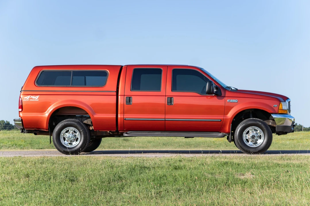 2000 Ford Super Duty 1st Gen - Image 8 of 31