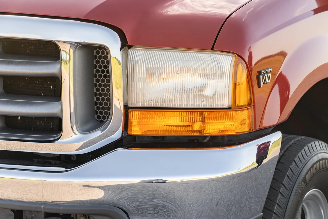 2000 Ford Super Duty 1st Gen - Image 11 of 31