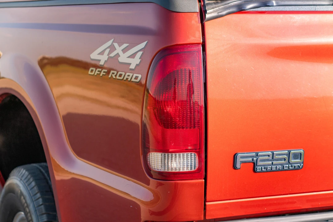 2000 Ford Super Duty 1st Gen - Image 13 of 31