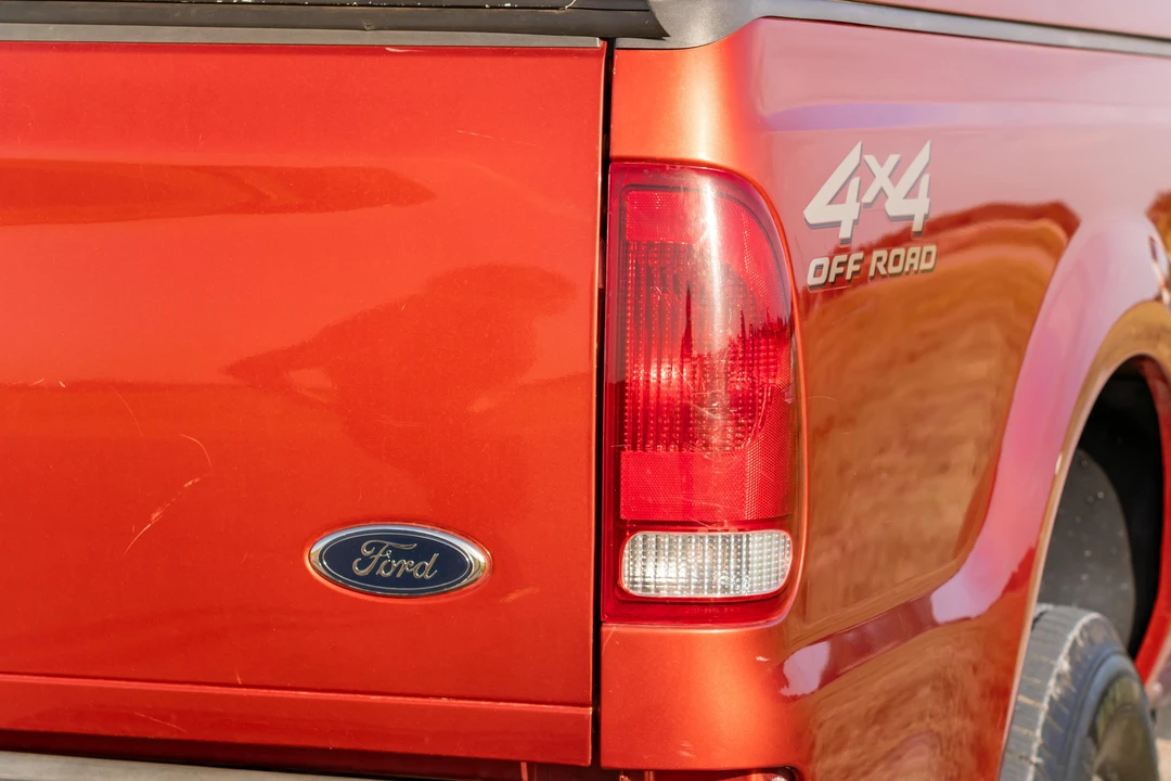 2000 Ford Super Duty 1st Gen - Image 17 of 31