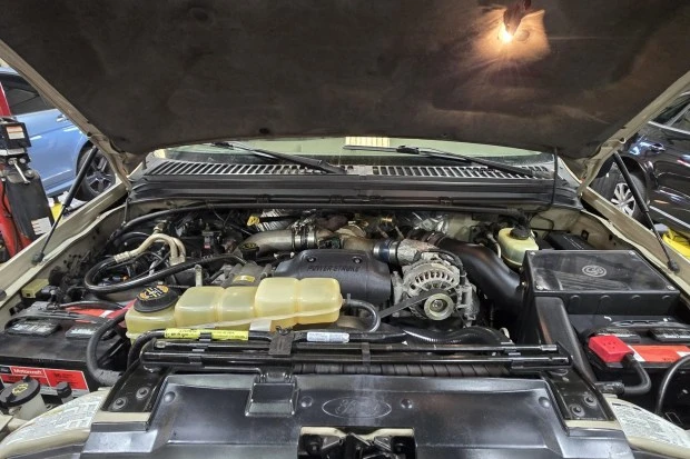 2000 Ford Super Duty 1st Gen - Image 6 of 7