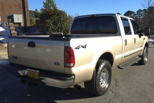 2000 Ford Super Duty 1st Gen - Image 2 of 7