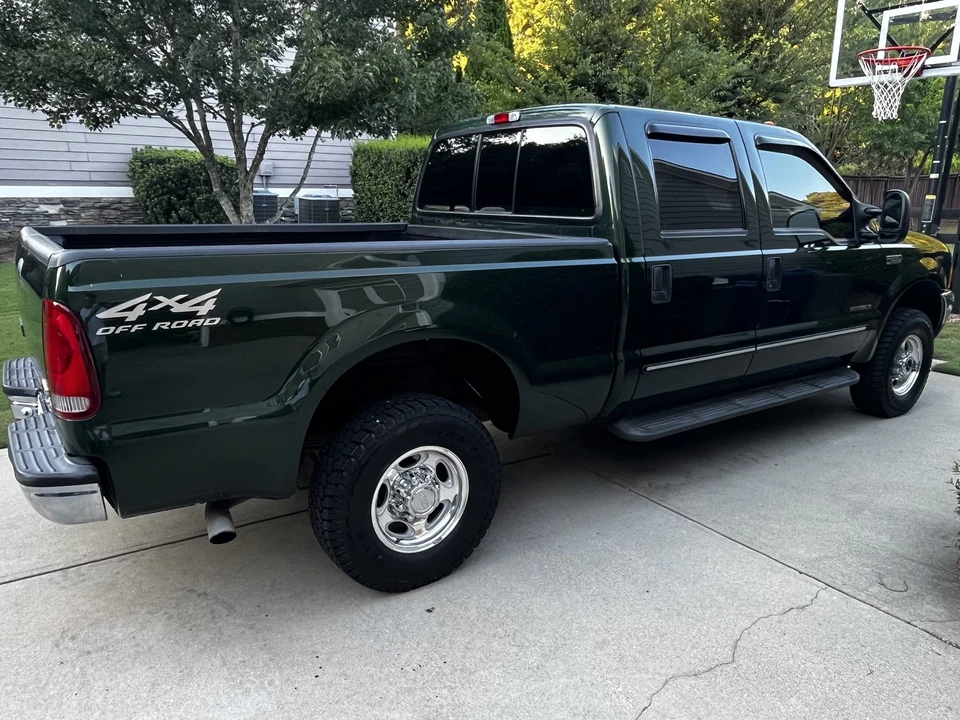 2000 Ford Super Duty 1st Gen - Image 11 of 31