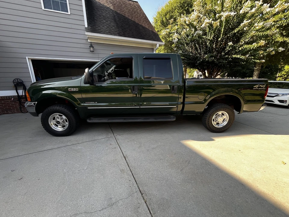 2000 Ford Super Duty 1st Gen - Image 7 of 31