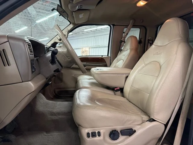 2000 Ford Super Duty 1st Gen - Image 14 of 21