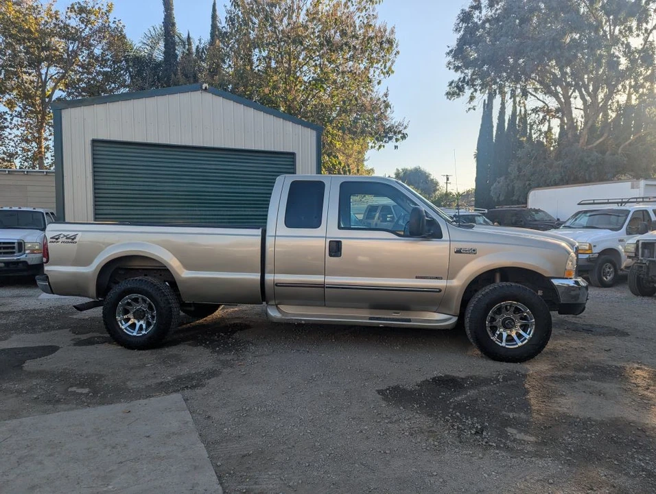 2000 Ford Super Duty 1st Gen - Image 6 of 17