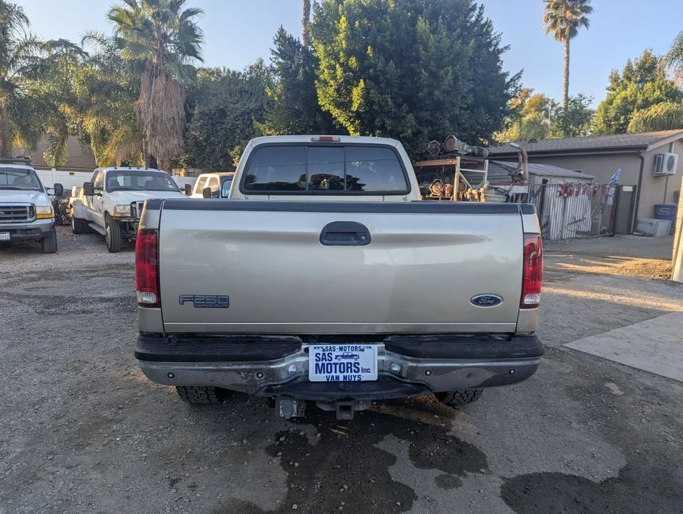 2000 Ford Super Duty 1st Gen - Image 4 of 17