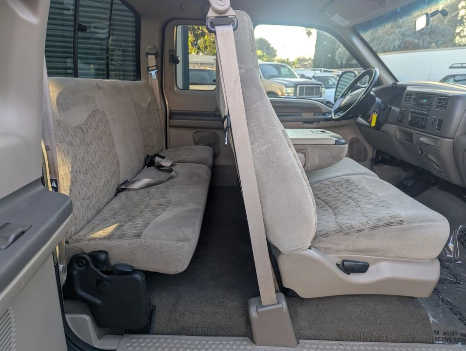 2000 Ford Super Duty 1st Gen - Image 12 of 17