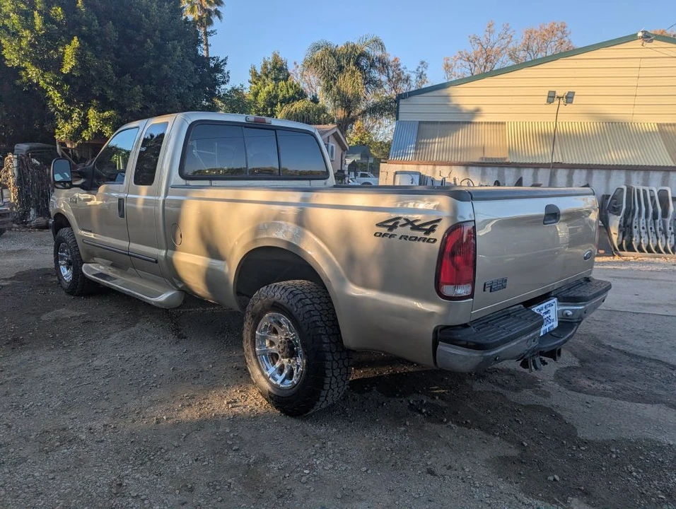 2000 Ford Super Duty 1st Gen - Image 3 of 17