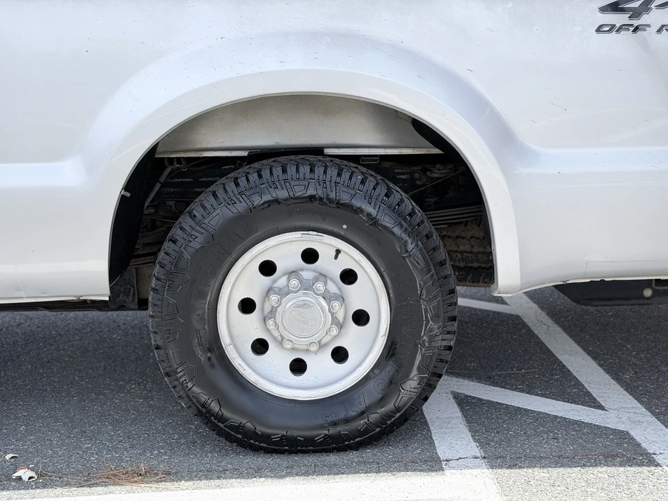 2000 Ford Super Duty 1st Gen - Image 8 of 20